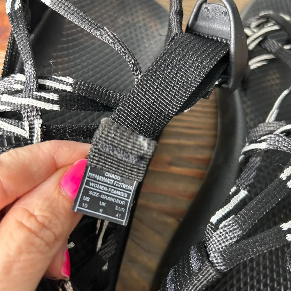 Chacos ZX3 Women Sz 10‎ Black White Strappy Sporty Performance Footwear Sandals